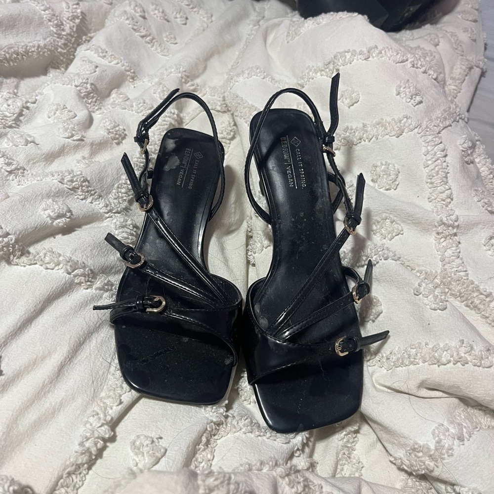 Elegant Black Strappy Women's Kitten Heels Sandals
